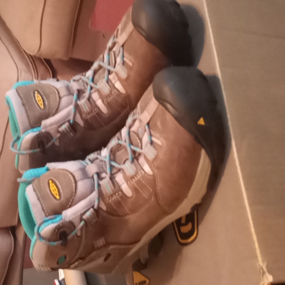 Womens steel toe worked boots